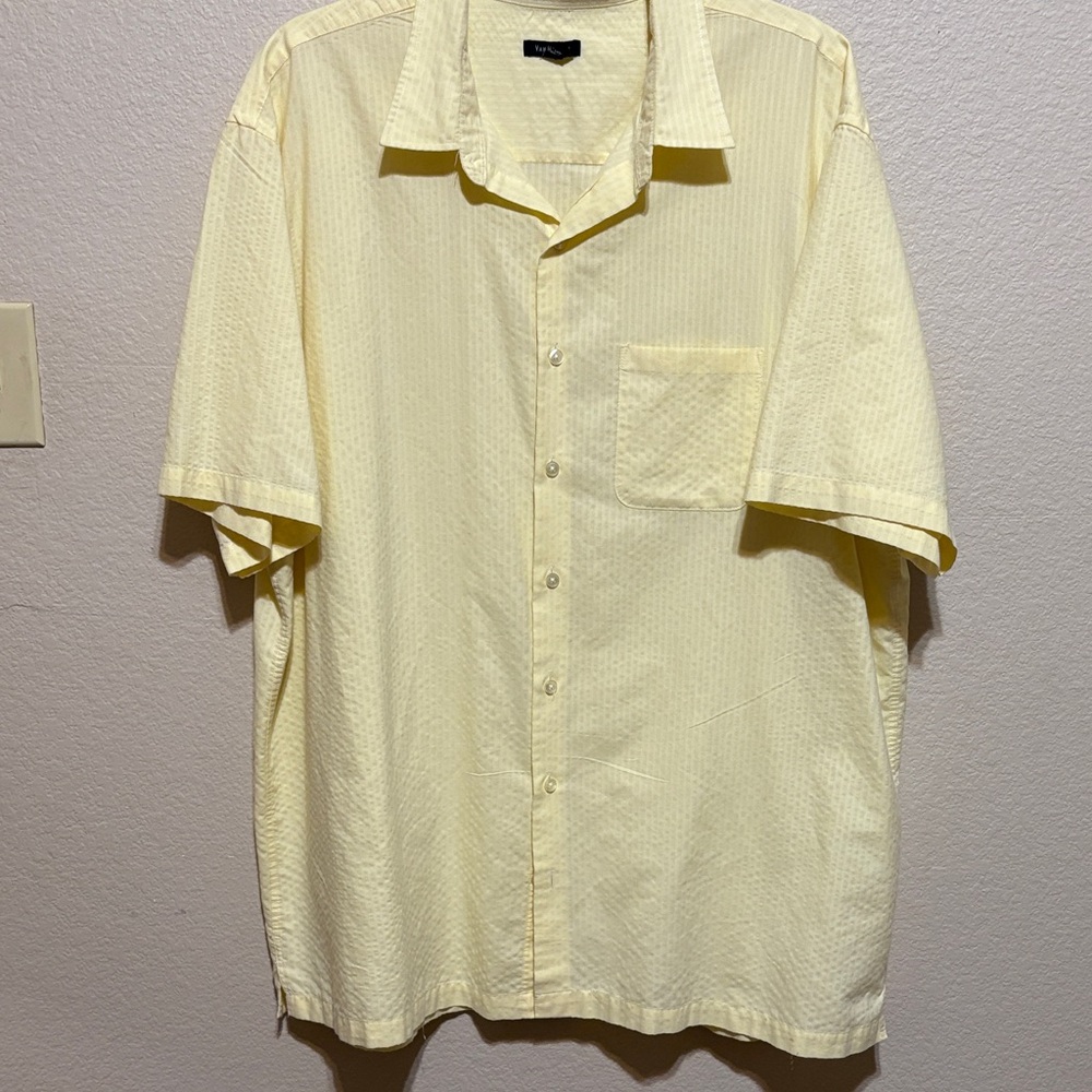3/$15 Bundle sale. Van Heusen Light Yellow Casual Button Down Shirt Sz 3XL
